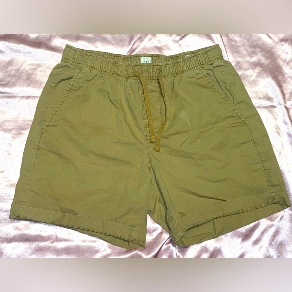 khaki shorts size S